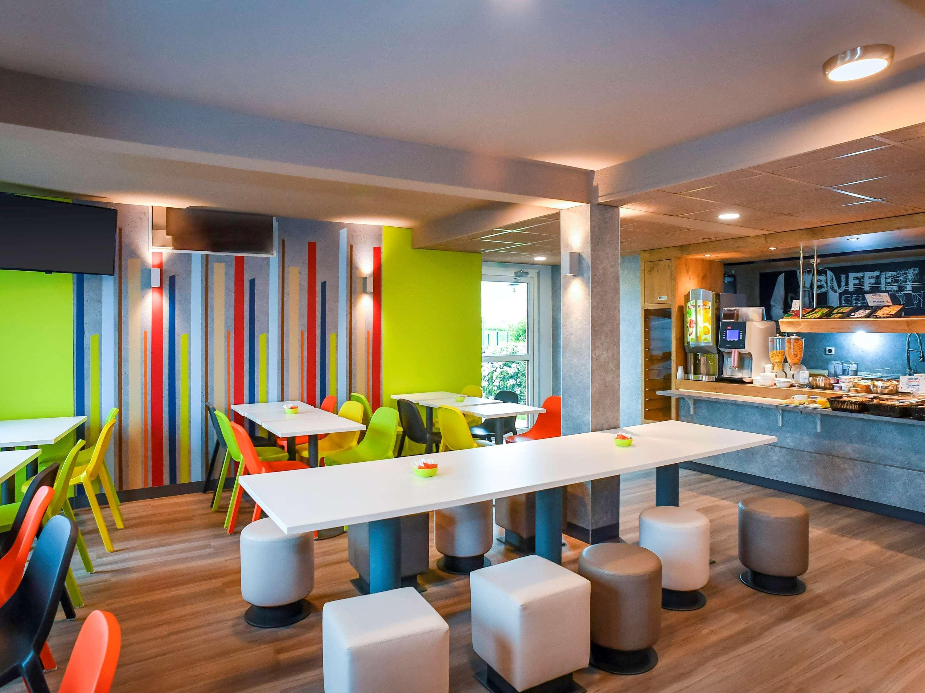 Ibis Budget Coutances Buitenkant foto