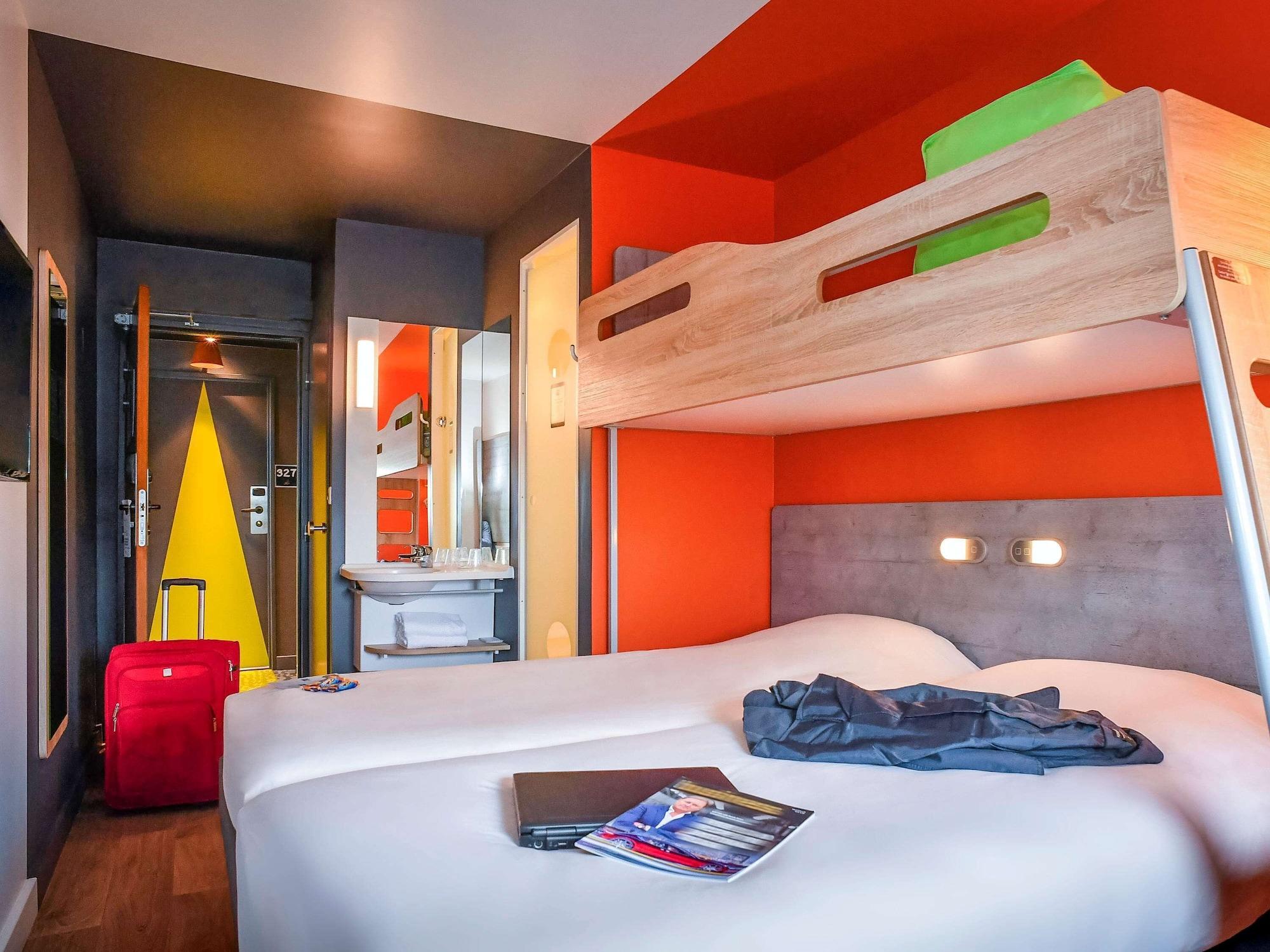 Ibis Budget Coutances Buitenkant foto