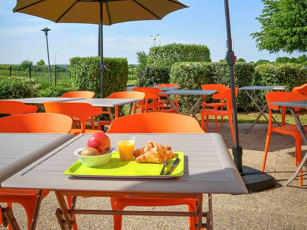 Ibis Budget Coutances Buitenkant foto