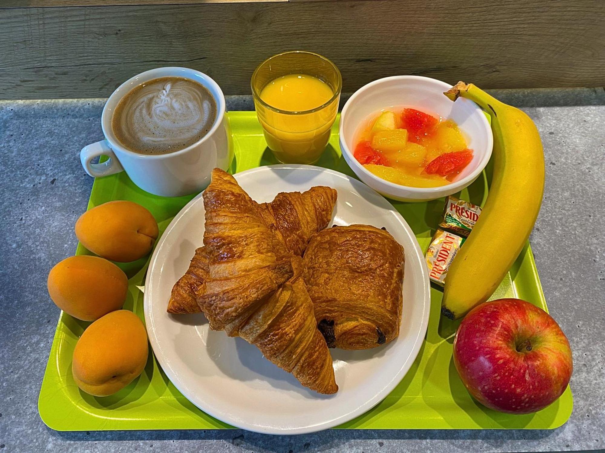 Ibis Budget Coutances Buitenkant foto
