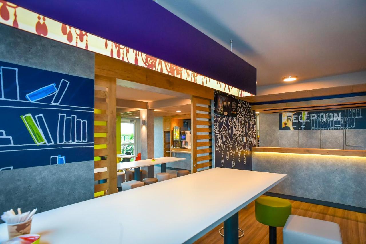 Ibis Budget Coutances Buitenkant foto